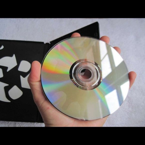 Cop Out Bruce Willis Tracy Morgan Seann William Scott DVD Movie Bundle for $3 - Picture 6 of 7